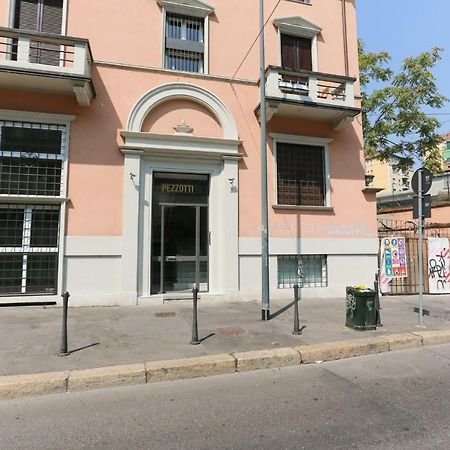 The Best Rent - Modern Apartment Near Bocconi University Milan Bagian luar foto