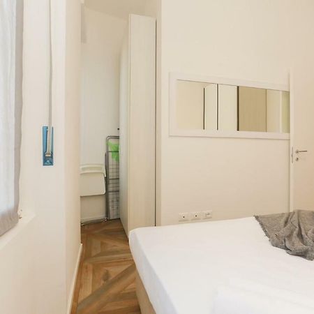 The Best Rent - Modern Apartment Near Bocconi University Milan Bagian luar foto
