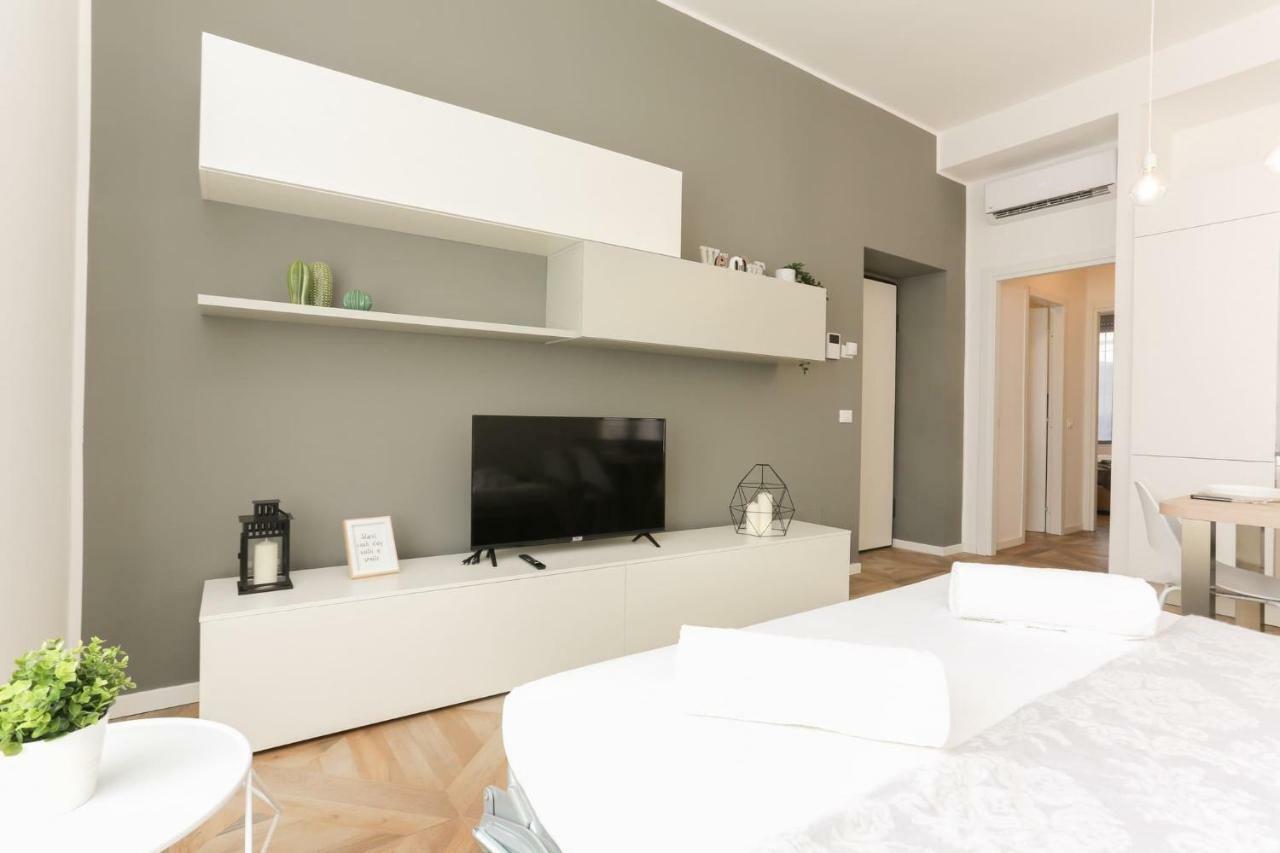The Best Rent - Modern Apartment Near Bocconi University Milan Bagian luar foto