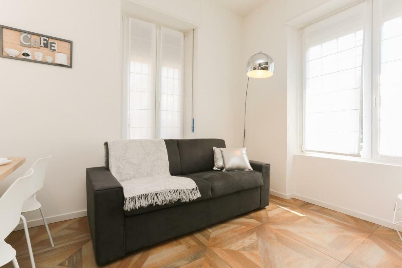 The Best Rent - Modern Apartment Near Bocconi University Milan Bagian luar foto